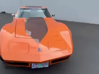 1974 Chevrolet Corvette z VIN 1Z37T4S416431, wystawiony jako Copart lot #55672735 z przebiegiem 47 946 mil mil oraz Czysty tytuł • Clean title. Historia ofert i sprzedaży dostępna na DreamBid. Obrazek 11.