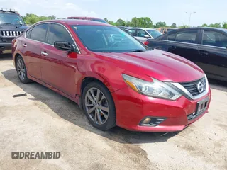 2018 Nissan Altima SR with VIN 1N4AL3AP9JC195613, listed as a IAAI auction lot 42131986 with 83,256 mi miles and . Bid and sale history available at carsss.com. Image 1.