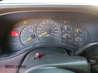 2000 GMC New Sierra 1500 SLE with VIN 2GTEC19T3Y1113859, listed as a Copart auction lot 75319944 with 303,844 mi miles and Salvage Title. Bid and sale history available at carsss.com. Image 9.