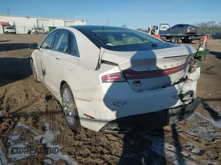 2014 Lincoln MKZ with VIN 3LN6L2GK3ER800458, listed as a IAAI auction lot 41233924 with 106,048 mi miles. Bid and sale history available at carsss.com. Image 3.