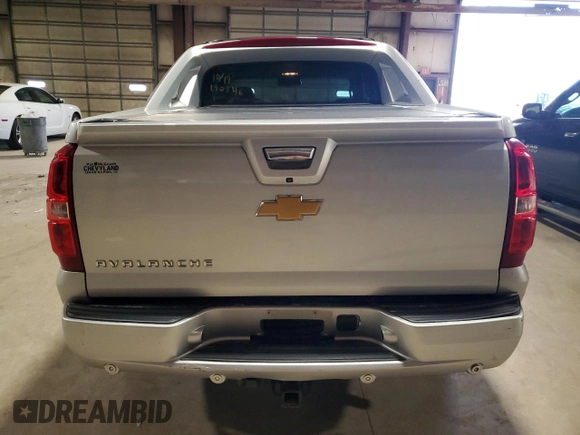 2013 Chevrolet Avalanche LS with VIN 3GNTKEE78DG130546, listed as a Copart auction lot 81317134 with 164,240 mi miles and Salvage Title. Bid and sale history available at carsss.com. Image 6.