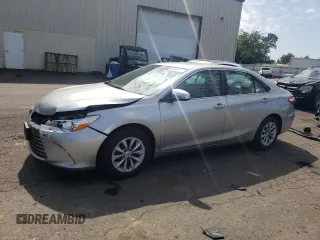 2015 Toyota Camry XLE z VIN 4T1BF1FK8FU003974, wystawiony jako Copart lot #55448225 z przebiegiem 90 113 mil mil oraz Szkoda całkowita • Salvage title. Historia ofert i sprzedaży dostępna na DreamBid. Obrazek 1.