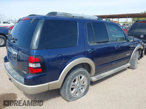 2006 Ford Explorer Eddie Bauer z VIN 1FMEU64E26UB69159, wystawiony jako IAAI lot #41872993 z przebiegiem 180 739 mil mil oraz . Historia ofert i sprzedaży dostępna na DreamBid. Obrazek 4.