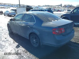 2005 Volkswagen Jetta with VIN 3VWST71K95M634210, listed as a IAAI auction lot 41552649 with 296,831 mi miles and . Bid and sale history available at DreamBid. Image 3.