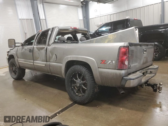 2006 Chevrolet Silverado 1500 LT2 with VIN 1GCEK19B26Z299795, listed as a Copart auction lot 42619785 with Not Provided miles and Clean Title. Bid and sale history available at DreamBid. Image 2.