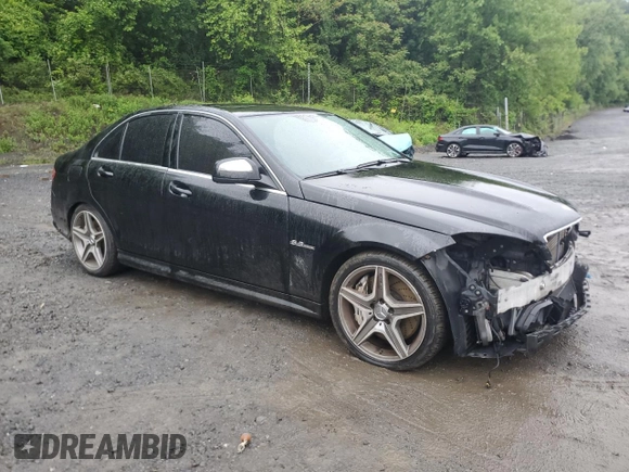 2009 Mercedes-Benz C 63 AMG with VIN WDDGF77X89F299732, listed as a Copart auction lot 57560915 with 116,839 mi miles and Salvage title. Bid and sale history available at DreamBid. Image 4.