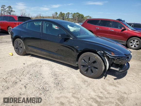 2024 Tesla Model 3 z VIN 5YJ3E1EA3RF872810, wystawiony jako Copart lot #46871445 z przebiegiem 2 725 mil mil oraz Szkoda całkowita • Salvage title. Historia ofert i sprzedaży dostępna na DreamBid. Obrazek 4.