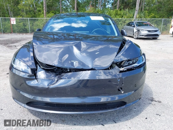 2025 Tesla Model 3 Long Range with VIN 5YJ3E1EA9SF897555, listed as a IAAI auction lot 41886716 with 6,757 mi miles and . Bid and sale history available at carsss.com. Image 13.