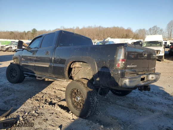 2006 Chevrolet Silverado 2500HD Work Truck with VIN 1GCHK23266F113625, listed as a Copart auction lot 47285745 with 277,865 mi miles and Salvage Title. Bid and sale history available at carsss.com. Image 2.
