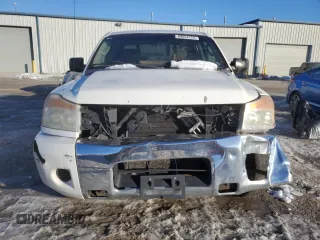 2011 Nissan Titan z VIN 1N6BA0FK9BN300170, wystawiony jako Copart lot #89054725 z przebiegiem 202 839 mil mil oraz Czysty tytuł • Clean title. Historia ofert i sprzedaży dostępna na DreamBid. Obrazek 5.