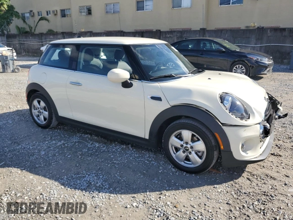 2021 MINI Hardtop Cooper с VIN WMWXR3C08M2N99822, выставлен на аукционе Copart как лот 80380884 с пробегом 21 257 миль миль и Списание • Salvage title. История ставок и продаж доступна на DreamBid. Изображение 4.