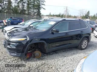 2014 Jeep Cherokee Latitude with VIN 1C4PJMCS0EW169696, listed as a IAAI auction lot 41647691 with 98,919 mi miles. Bid and sale history available at carsss.com. Image 15.