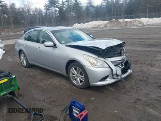 2013 Infiniti G37 x with VIN JN1CV6AR3DM757734, listed as a IAAI auction lot 41752090 with 113,585 mi miles. Bid and sale history available at carsss.com. Image 1.