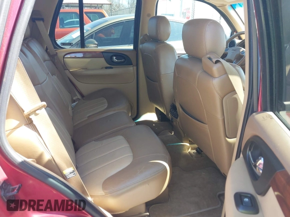 2002 GMC Envoy SLT with VIN 1GKDS13S922205147, listed as a IAAI auction lot 42041118 with 127,400 mi miles. Bid and sale history available at carsss.com. Image 8.
