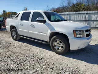 2007 Chevrolet Avalanche LT w/2LT with VIN 3GNEC12J57G164799, listed as a Copart auction lot 82043054 with 243,559 mi miles and Clean Title. Bid and sale history available at carsss.com. Image 4.