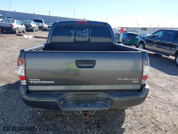 2013 Toyota Tacoma PreRunner with VIN 5TFJU4GN2DX039199, listed as a IAAI auction lot 40882464 with 286,278 mi miles. Bid and sale history available at carsss.com. Image 16.