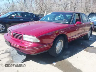 1995 Oldsmobile 88 z VIN 1G3HY52K1SH331973, wystawiony jako IAAI lot #41795311 z przebiegiem 110 407 mil mil oraz . Historia ofert i sprzedaży dostępna na DreamBid. Obrazek 18.