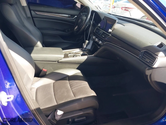 2022 Honda Accord Sedan Sport SE with VIN 1HGCV1F45NA066576, listed as a IAAI auction lot 41778147 with 40,650 mi miles. Bid and sale history available at carsss.com. Image 5.