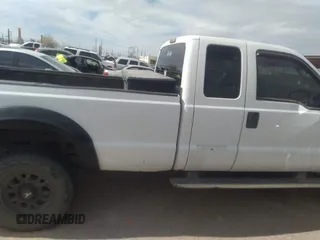 2008 Ford Super Duty F-250 SRW XL with VIN 1FTSX21538EE24913, listed as a IAAI auction lot 41279613 with 288,360 mi miles. Bid and sale history available at carsss.com. Image 13.