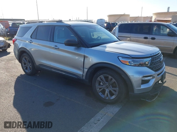 2021 Ford Explorer XLT with VIN 1FMSK7DH0MGB71478, listed as a IAAI auction lot 41495842 with 20,116 mi miles. Bid and sale history available at carsss.com. Image 1.