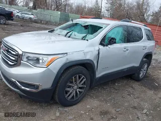 2017 GMC Acadia SLE with VIN 1GKKNSLS1HZ185738, listed as a IAAI auction lot 38902086 with 80,231 mi miles. Bid and sale history available at carsss.com. Image 2.