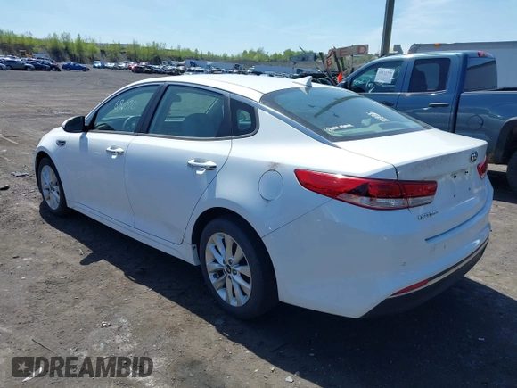 2018 Kia Optima LX with VIN 5XXGT4L31JG261091, listed as a IAAI auction lot 42168652 with 68,070 mi miles. Bid and sale history available at carsss.com. Image 3.