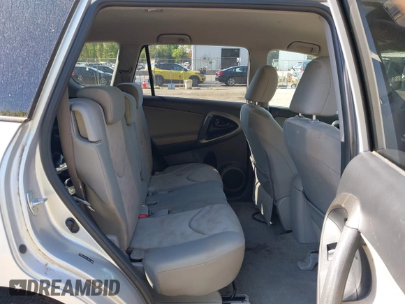 2009 Toyota RAV4 with VIN JTMBF33V59D009024, listed as a IAAI auction lot 39425315 with 116,830 mi miles. Bid and sale history available at carsss.com. Image 8.