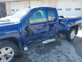 2013 Chevrolet Silverado 1500 LT with VIN 1GCRKSE7XDZ104208, listed as a IAAI auction lot 41875994 with 61,548 mi miles and . Bid and sale history available at DreamBid. Image 6.