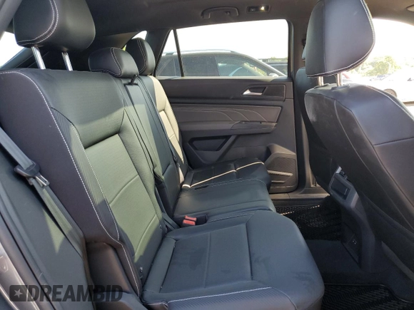2021 Volkswagen Atlas SEL z VIN 1V2BC2CA9MC205738, wystawiony jako Copart lot #55288504 z przebiegiem 59 838 mil mil oraz Szkoda całkowita • Salvage title. Historia ofert i sprzedaży dostępna na DreamBid. Obrazek 11.