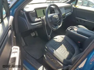 2022 Rivian R1T Adventure Package with VIN 7FCTGAAA4NN016700, listed as a Copart auction lot 49730914 with 33,339 mi miles and Clean Title. Bid and sale history available at carsss.com. Image 8.