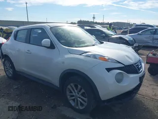 2014 Nissan Juke S with VIN JN8AF5MV5ET361109, listed as a IAAI auction lot 41334088 with 81,719 mi miles. Bid and sale history available at carsss.com. Image 1.