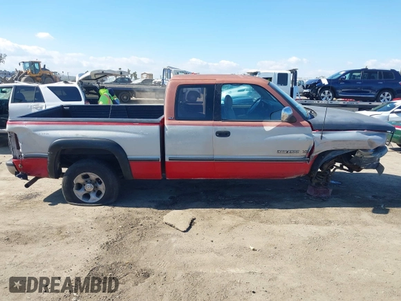 1996 Dodge Ram 2500 with VIN 3B7KC23Z5TM194094, listed as a IAAI auction lot 41540149 with 58,744 mi miles. Bid and sale history available at carsss.com. Image 14.