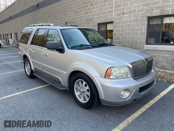 2004 Lincoln Navigator Luxury z VIN 5LMFU28R14LJ28905, wystawiony jako Copart lot #50631865 z przebiegiem 147 454 mil mil oraz Czysty tytuł • Clean title. Historia ofert i sprzedaży dostępna na DreamBid. Obrazek 1.