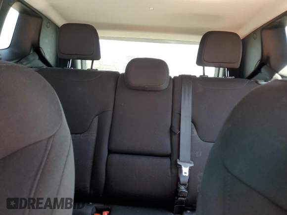 2017 Jeep Renegade Latitude with VIN ZACCJABBXHPF77140, listed as a Copart auction lot 54737895 with 157,373 mi miles and Salvage title. Bid and sale history available at DreamBid. Image 10.