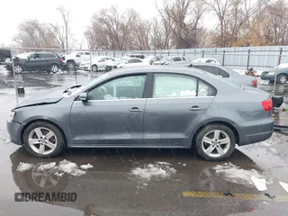 2014 Volkswagen Jetta TDI w/Premium/Nav с VIN 3VWLL7AJ4EM332920, выставлен на аукционе IAAI как лот 41630948 с пробегом 148 754 миль миль и . История ставок и продаж доступна на DreamBid. Изображение 14.