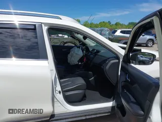 2017 Nissan Rogue SL z VIN 5N1AT2MT5HC884728, wystawiony jako IAAI lot #42330244 z przebiegiem 89 744 mil mil oraz . Historia ofert i sprzedaży dostępna na DreamBid. Obrazek 5.