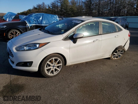 2019 Ford Fiesta SE z VIN 3FADP4BJ7KM138697, wystawiony jako Copart lot #88645105 z przebiegiem 117 655 mil mil oraz Szkoda całkowita • Salvage title. Historia ofert i sprzedaży dostępna na DreamBid. Obrazek 1.