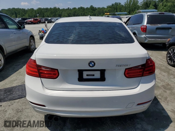 2014 BMW 3 Series 328i z VIN WBA3A5C58EF605710, wystawiony jako Copart lot #60112705 z przebiegiem Nie podano mil oraz Szkoda całkowita • Salvage title. Historia ofert i sprzedaży dostępna na DreamBid. Obrazek 6.