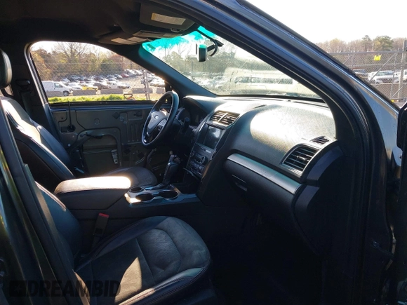 2018 Ford Explorer XLT z VIN 1FM5K7D87JGA54005, wystawiony jako IAAI lot #41879565 z przebiegiem 152 226 mil mil oraz . Historia ofert i sprzedaży dostępna na DreamBid. Obrazek 5.