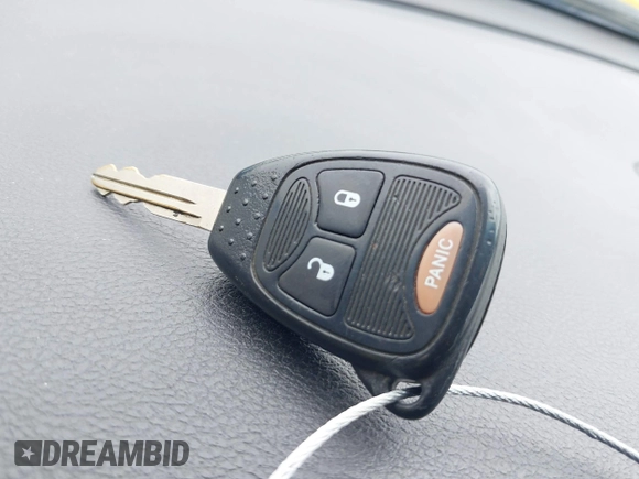 2010 Dodge Caliber SXT z VIN 1B3CB4HA9AD619378, wystawiony jako IAAI lot #42068680 z przebiegiem 182 668 mil mil oraz . Historia ofert i sprzedaży dostępna na DreamBid. Obrazek 11.