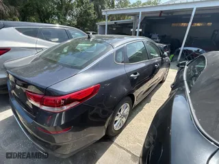 2019 Kia Optima LX with VIN 5XXGT4L36KG283458, listed as a Copart auction lot 54631745 with 95,676 mi miles and Salvage Title. Bid and sale history available at carsss.com. Image 4.
