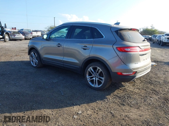 2016 Lincoln MKC Reserve with VIN 5LMTJ3DH0GUJ31789, listed as a IAAI auction lot 41190967 with 92,696 mi miles and . Bid and sale history available at DreamBid. Image 3.