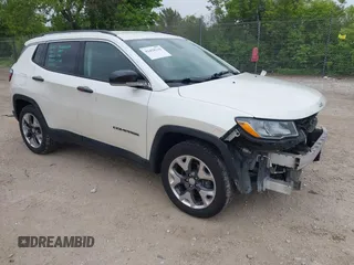 2017 Jeep Compass Limited z VIN 3C4NJDCB5HT641697, wystawiony jako IAAI lot #42458118 z przebiegiem 120 976 mil mil oraz . Historia ofert i sprzedaży dostępna na DreamBid. Obrazek 1.