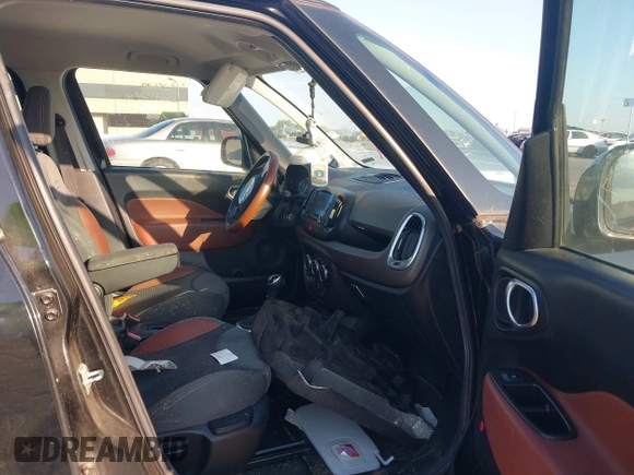 2014 FIAT 500L Trekking с VIN ZFBCFADH6EZ014198, выставлен на аукционе IAAI как лот 42478129 с пробегом 99 639 миль миль и . История ставок и продаж доступна на DreamBid. Изображение 5.