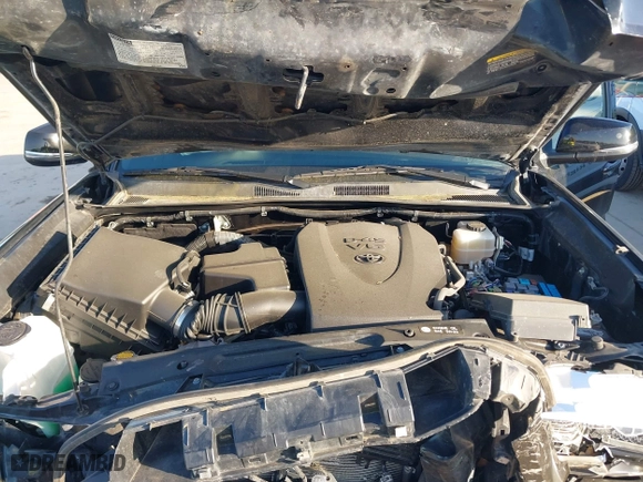 2016 Toyota Tacoma SR5 with VIN 3TMDZ5BN8GM004995, listed as a IAAI auction lot 41979497 with 91,227 mi miles. Bid and sale history available at carsss.com. Image 10.