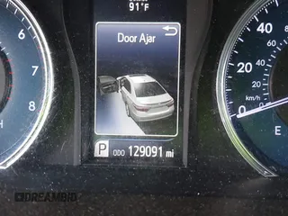 2017 Toyota Camry XLE z VIN 4T1BF1FK6HU404054, wystawiony jako IAAI lot #41921983 z przebiegiem 129 091 mil mil oraz . Historia ofert i sprzedaży dostępna na DreamBid. Obrazek 16.