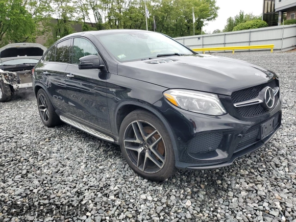 2019 Mercedes-Benz GLE 43 AMG with VIN 4JGED6EB5KA137564, listed as a Copart auction lot 57213595 with 104,144 mi miles and Salvage title. Bid and sale history available at DreamBid. Image 4.
