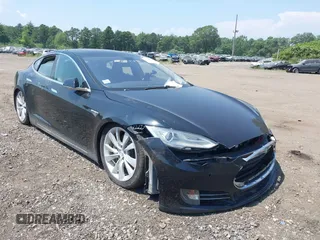 2014 Tesla Model S 60 с VIN 5YJSA1H16EFP30464, выставлен на аукционе IAAI как лот 42830673 с пробегом 147 687 миль миль и . История ставок и продаж доступна на DreamBid. Изображение 1.