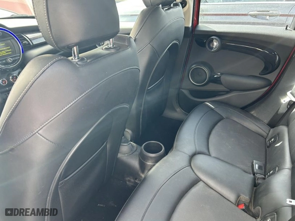 2015 MINI Cooper Hardtop 4 Door S with VIN WMWXU3C5XF2B59522, listed as a IAAI auction lot 41736944 with NaN miles. Bid and sale history available at carsss.com. Image 8.
