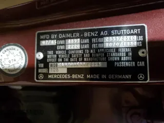 1985 Mercedes-Benz 500 with VIN WDBCA37D0FA178223, listed as a Copart auction lot 72743444 with 230,810 mi miles and Clean Title. Bid and sale history available at carsss.com. Image 12.